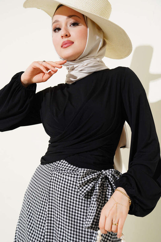 Bilek Lastikli Çapraz Büzgülü Bluz Siyah