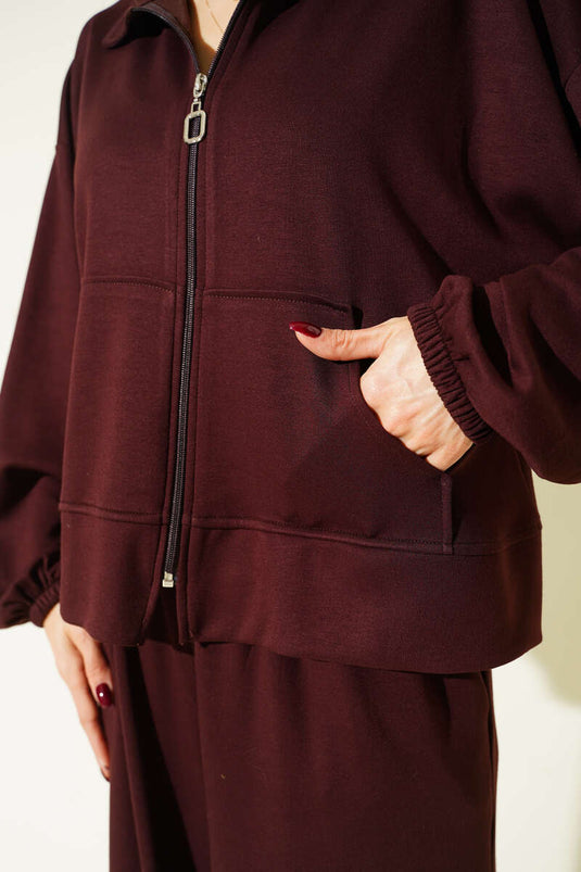 Locker sitzendes zweiteiliges Set mit elastischem Handgelenksbund und Taschen, braun