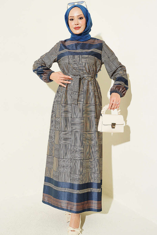 Blaue Kleid Mit Elastischen Bündchen Und Dama-Muster