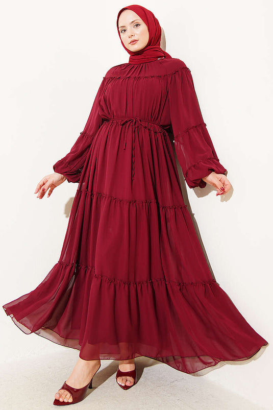 Robe en chiffon plissée à manches élastiquées bordeaux
