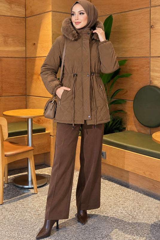 Chaqueta Marrón Con Detalles De Piel Y Puños Elásticos