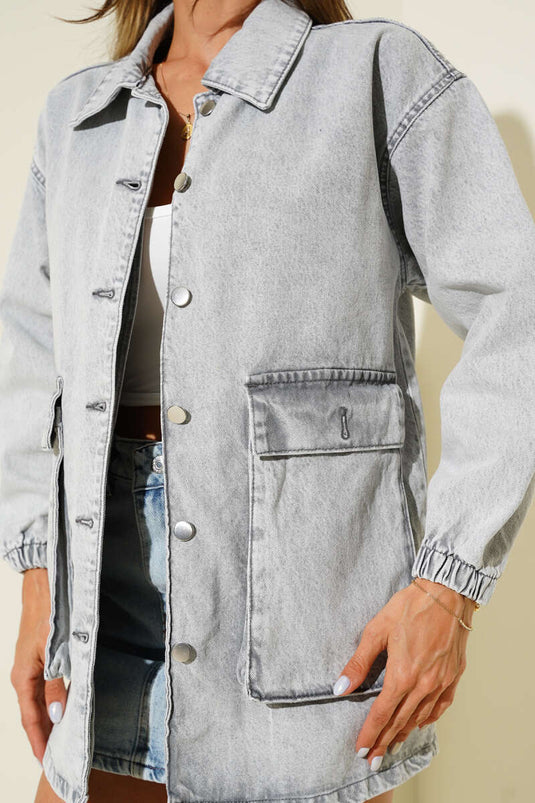 جاكيت جينز رمادي اللون بجيوب مطاطية عند الكاحل