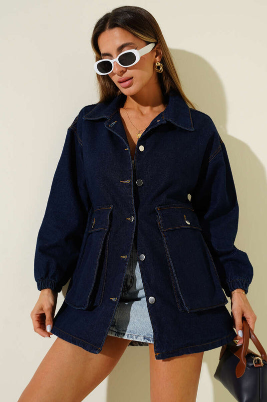 جاكيت جينز أزرق داكن بجيوب مطاطية عند الكاحل