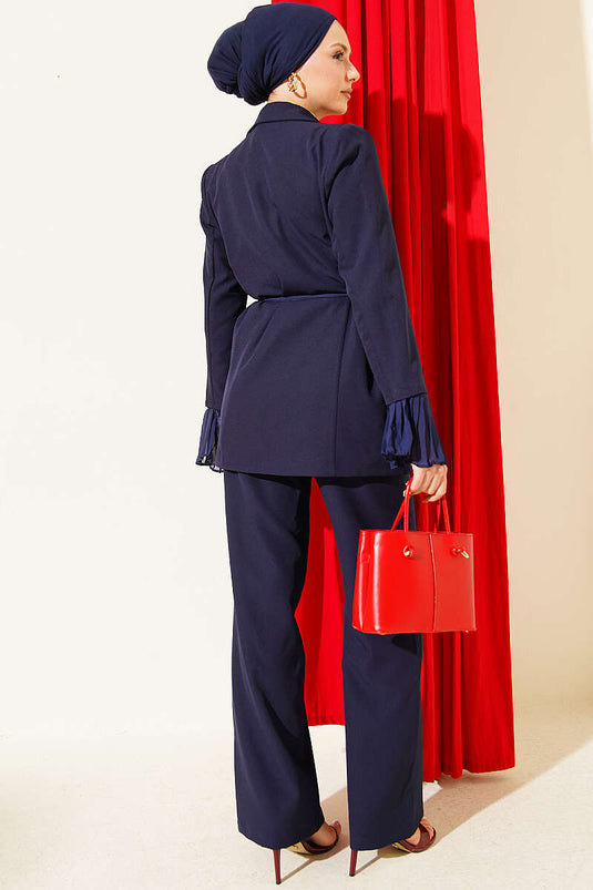 Ensemble blazer plissé à fleurs avec broche, bleu marine