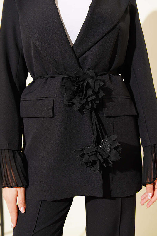 Ensemble blazer plissé à fleurs avec broche, noir