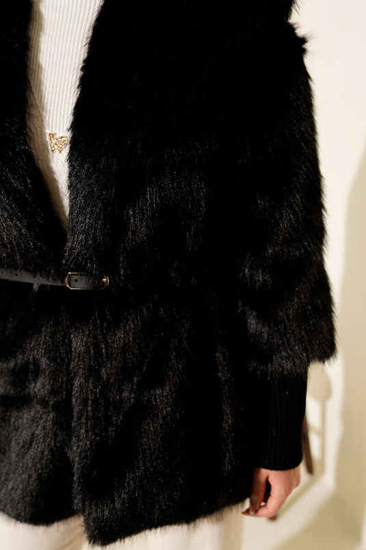 معطف فرو أسود مضلع حتى الكاحل