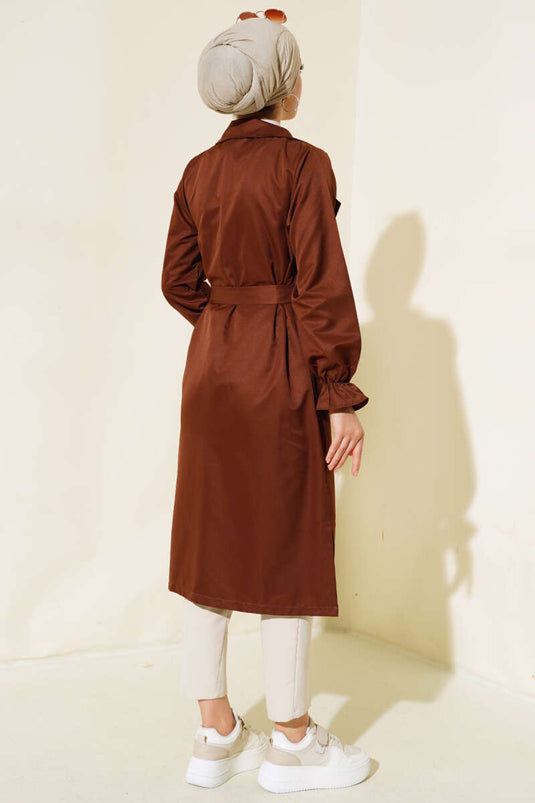 Trench-coat à ceinture élastiquée aux poignets, couleur marron