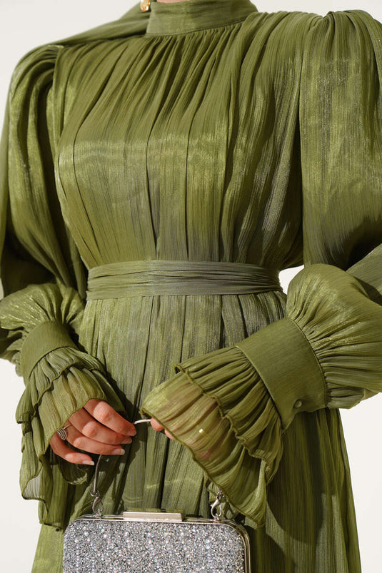 فستان مع شال معصم مكشكش وحقيبة هدايا، لون أخضر لوزي