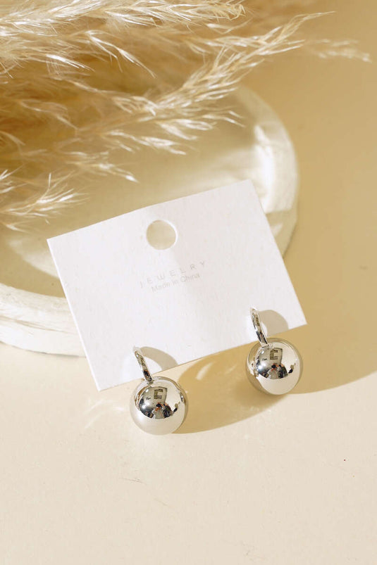 أقراط رخامية فضية