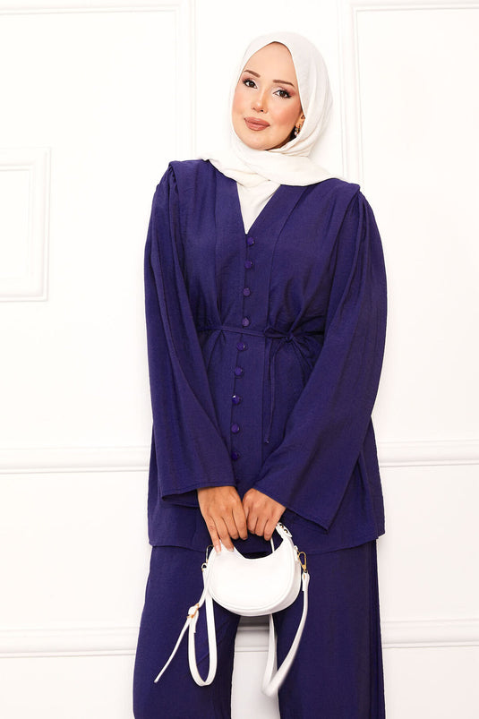 بدلة بريطانية من قطعتين بأزرار قابلة للإزالة وحزام باللون الأزرق الداكن