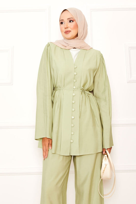 بدلة بريت من قطعتين بأزرار قابلة للإزالة وحزام باللون الأخضر الزيتي