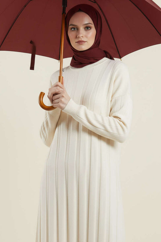 Robe en maille côtelée à col rond couleur pierre