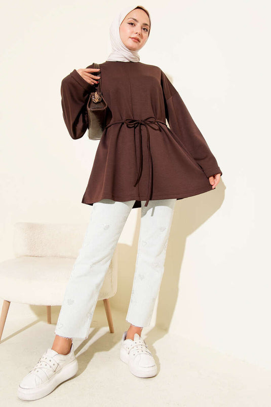 Tunique à col ras du cou et ceinture en corde marron