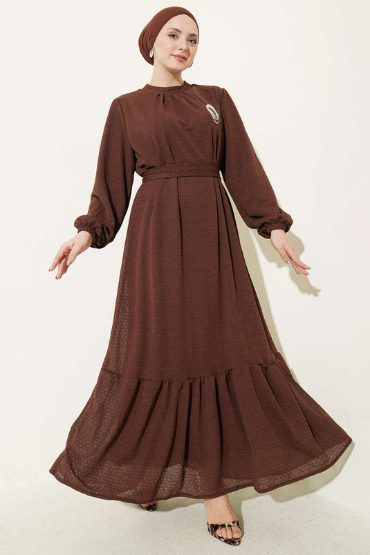 Robe à col rond avec manches élastiquées, couleur café