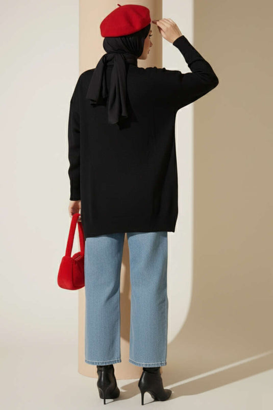 سترة سوداء برقبة دائرية من قماش ميرسيريزيه