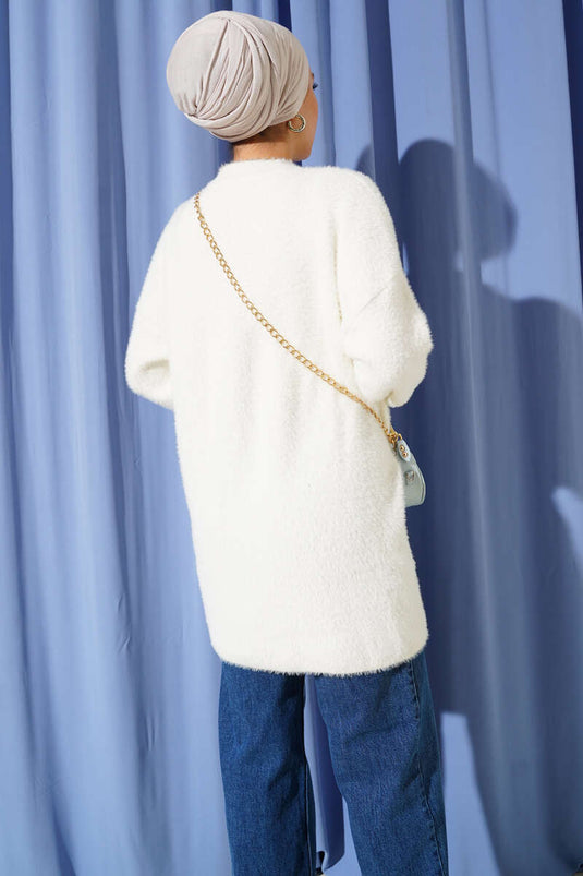 Pull à col rond blanc avec détail barbe