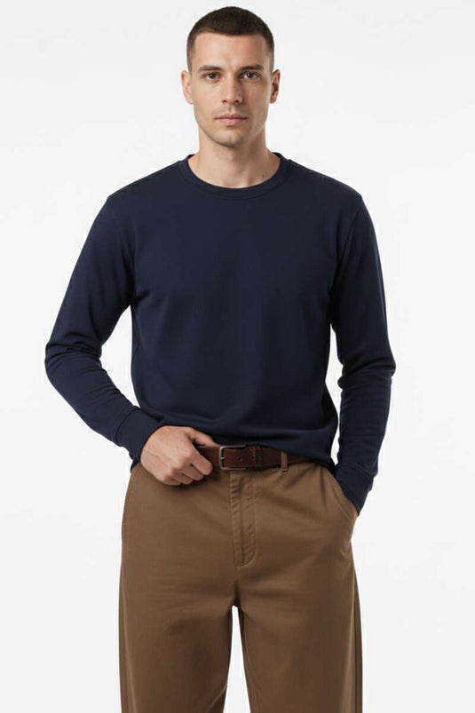 سويت شيرت رجالي أزرق داكن برقبة دائرية