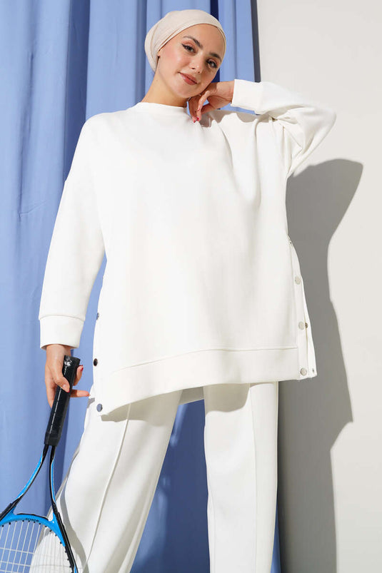 Bisiklet Yaka Yanları Metal Düğmeli İkili Takım Beyaz