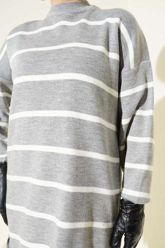 Stricktunika mit Rundhalsausschnitt, horizontal gestreift, Grau