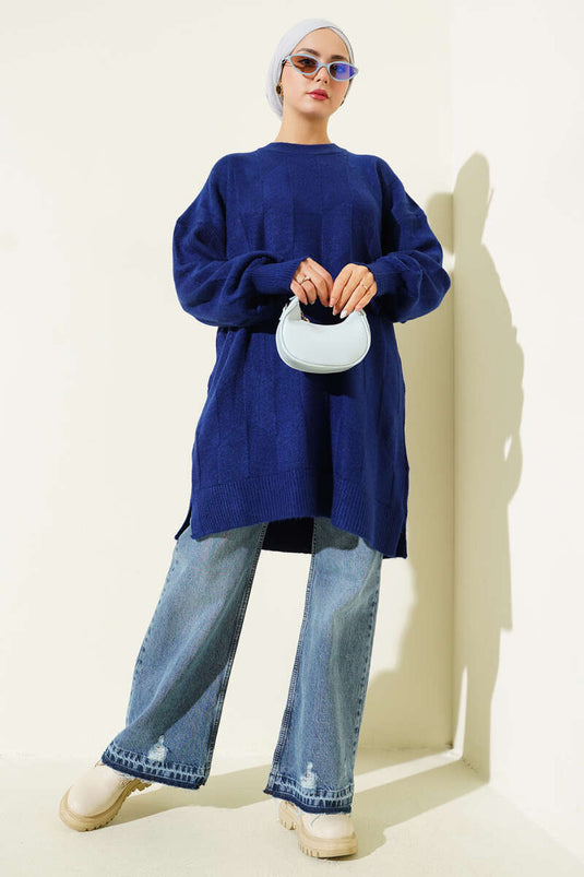 Tunique en maille douce à col rond et fentes latérales bleu marine