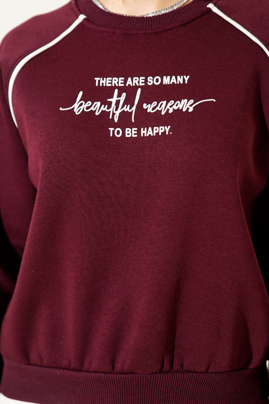 سويت شيرت بثلاثة خيوط مع تفاصيل حواف، لون برقوقي