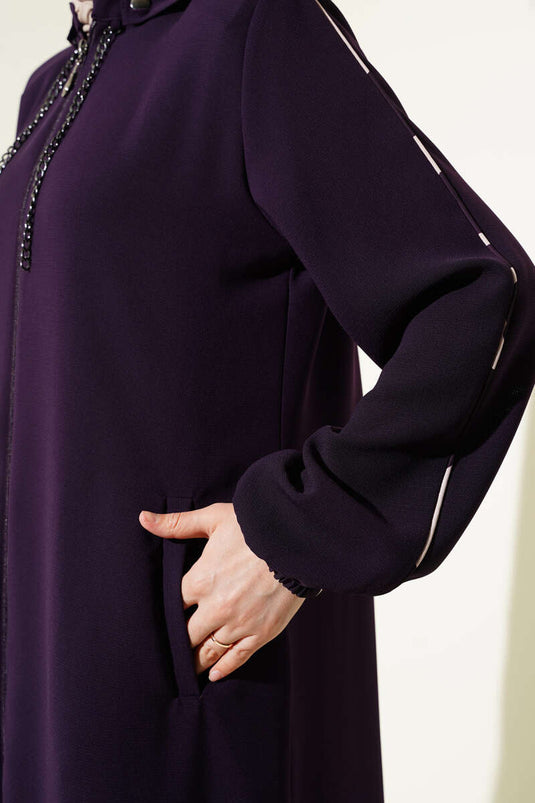 Abaya grande taille à capuche et détails passepoilés, violet