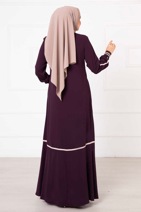 عباية مضلعة بأكمام مزخرفة باللون الأرجواني