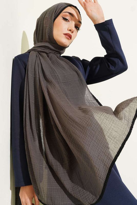 Châle en mousseline à bordure fumée