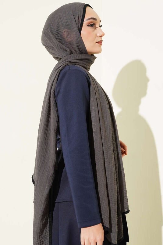 Châle en mousseline à bordure fumée