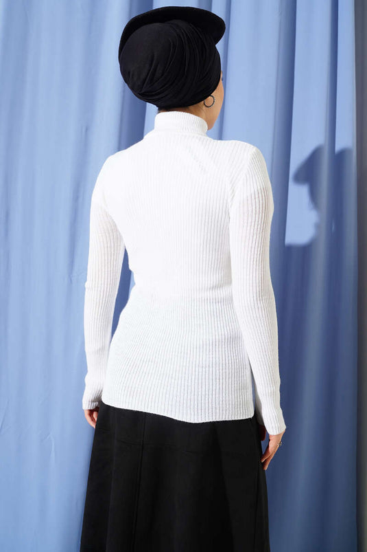 Turtleneck Finger-Tucked Knit Sweater Ecru