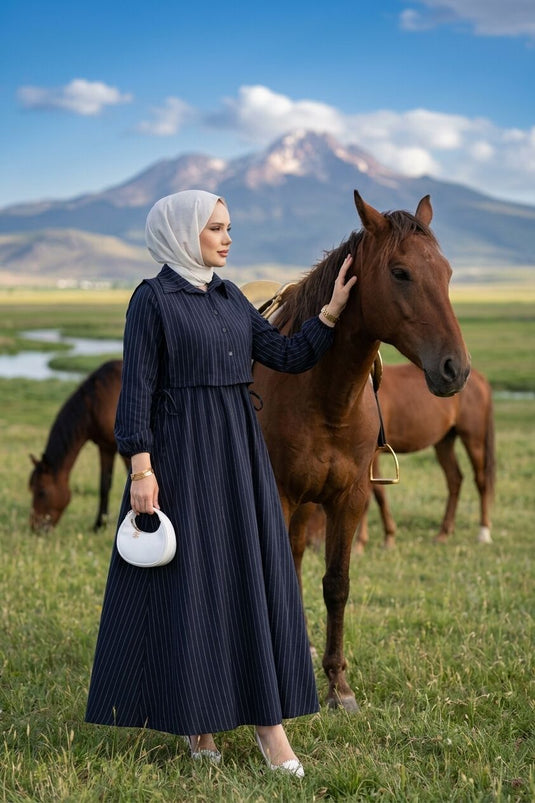 Ensemble robe à rayures avec boléro bleu marine