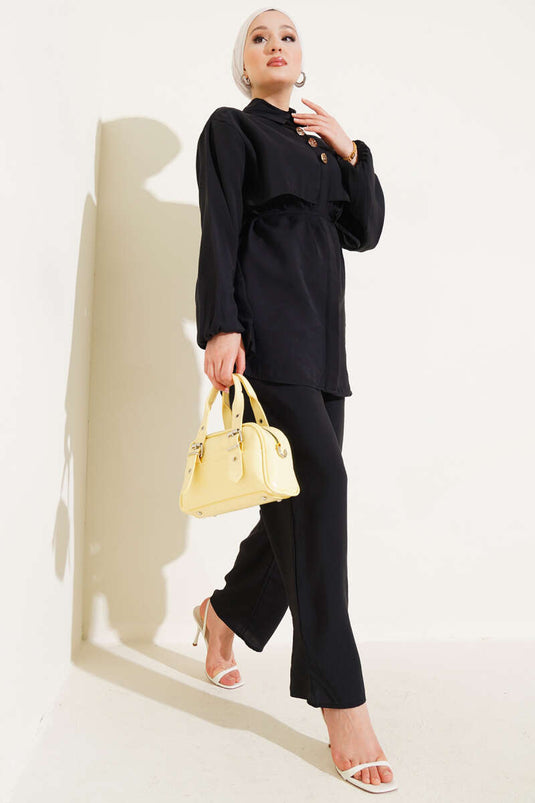 بدلة بوليرو ذهبية بأزرار من قطعتين باللون الأسود