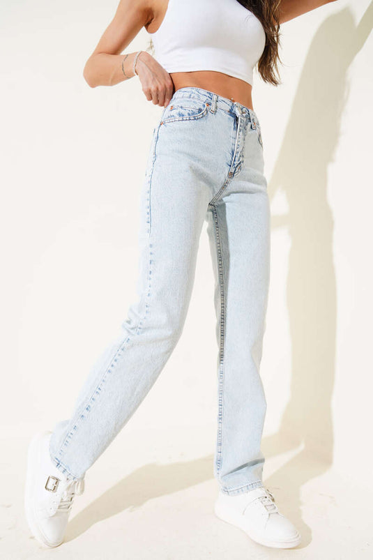 Pantaloni Basic in Jeans a Gamba Stretta Chiaro