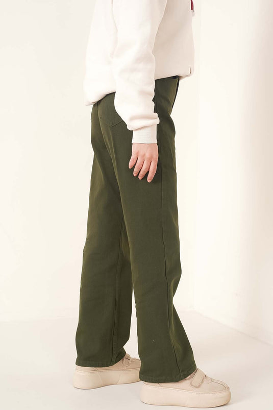 بنطلون جينز كاكي بأرجل أنبوبية