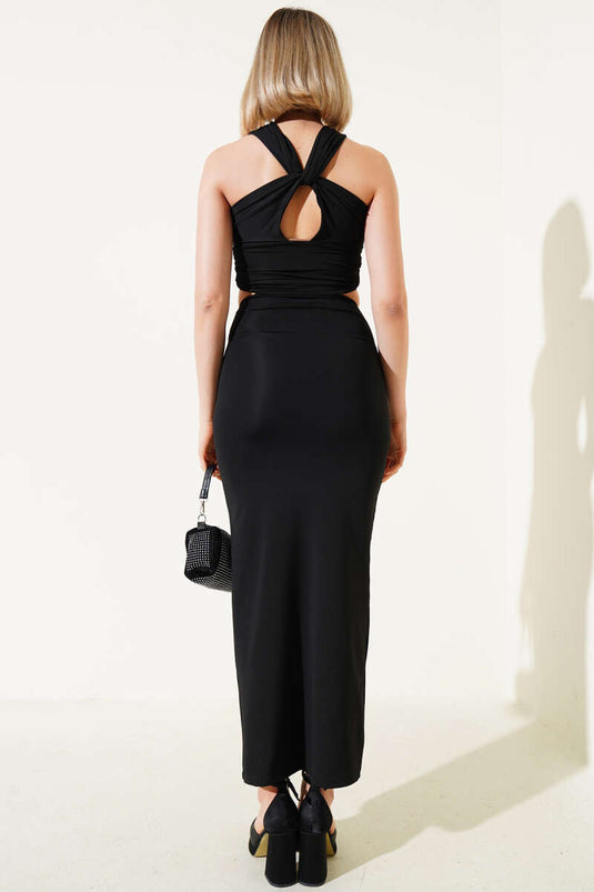 Robe noire dos nu à décolleté plongeant