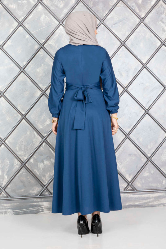 Robe hijab indigo à boutons et ceinture