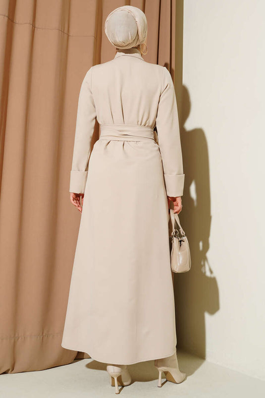 Robe à ceinture avec pince et boutons sur le devant Beige