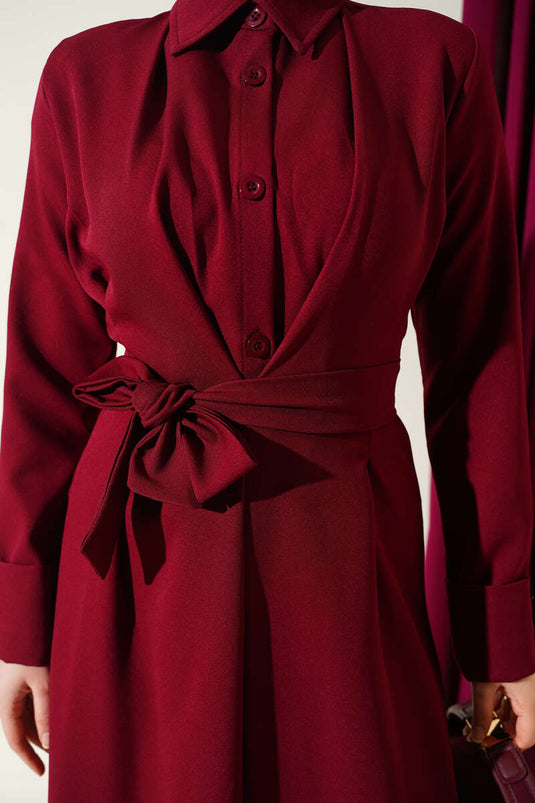 Boydan Knopfleiste Kleid mit Gürtel und Bleistiftrock in Bordeaux