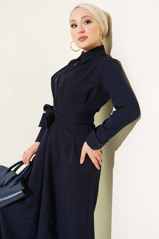 فستان بأزرار من الأمام مع حزام وقلم أزرق داكن