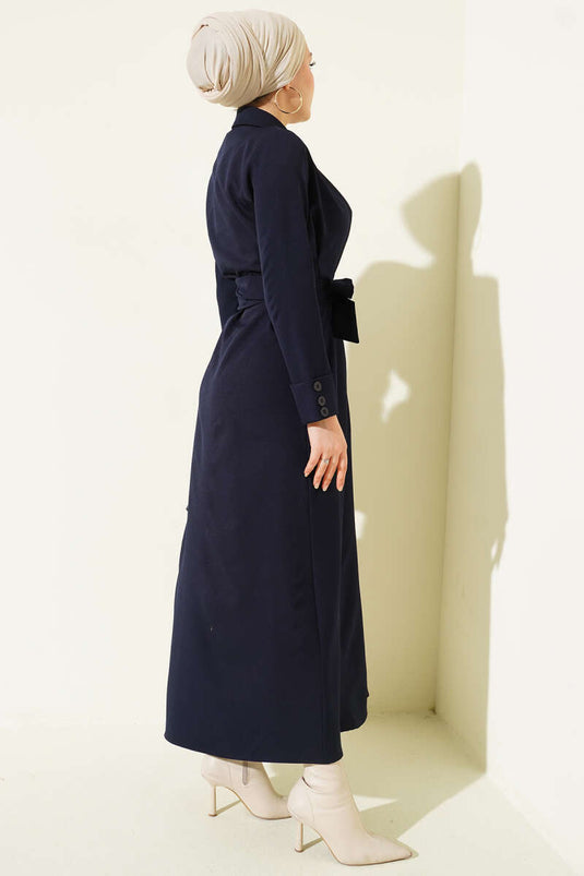 فستان بأزرار من الأمام مع حزام وقلم أزرق داكن