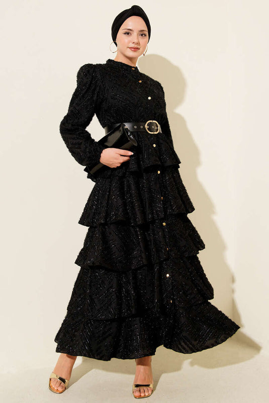 Robe de soirée noire à boutons et paillettes superposées