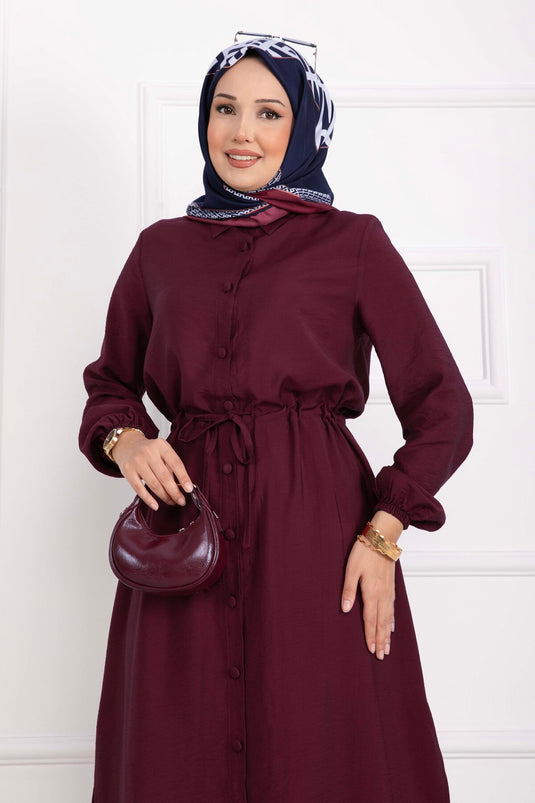 طقم تونيك وبنطلون طويل مزين بأزرار بورجوندي