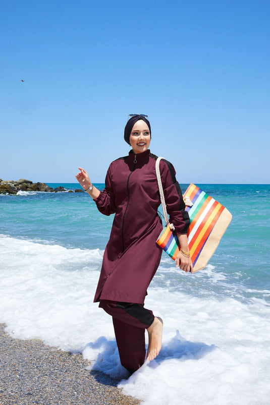 Maillot de bain hijab entièrement zippé et garni, bordeaux foncé