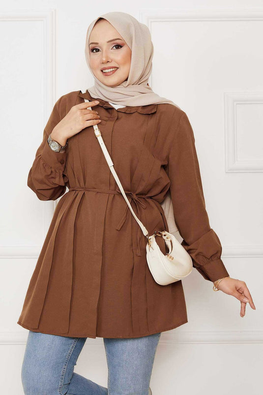 Camicia Modesta Lunga Con Bottoni E Dettagli A Piega In Beige