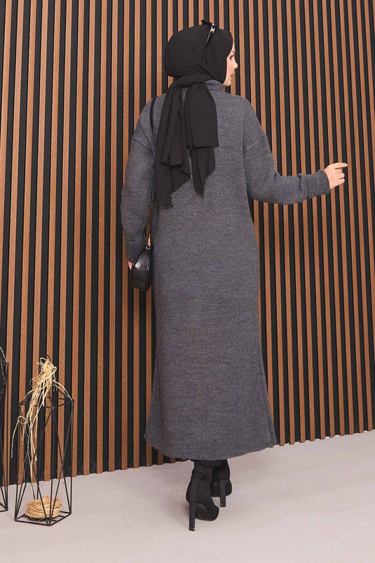 Gilet tricoté avec hijab et boutons dorés, couleur anthracite
