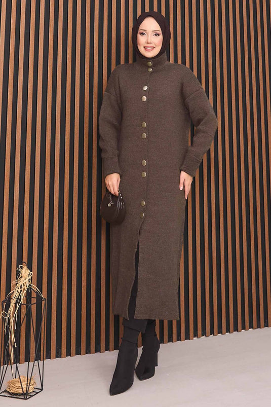 كارديجان تريكو للحجاب بني اللون مع أزرار ذهبية في كل مكان