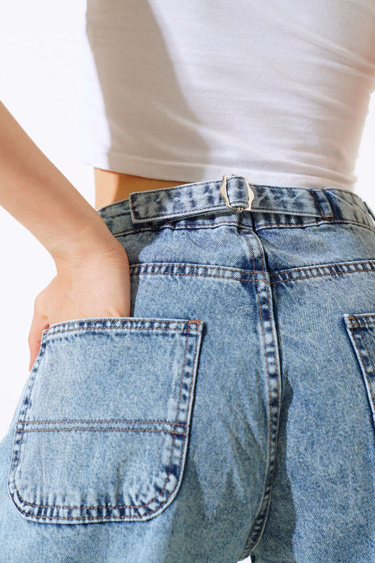 Jean boyfriend à boucle arrière, couleur neige claire