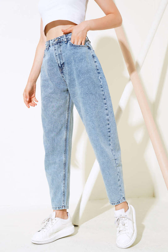 Jean boyfriend à boucle arrière, couleur neige claire