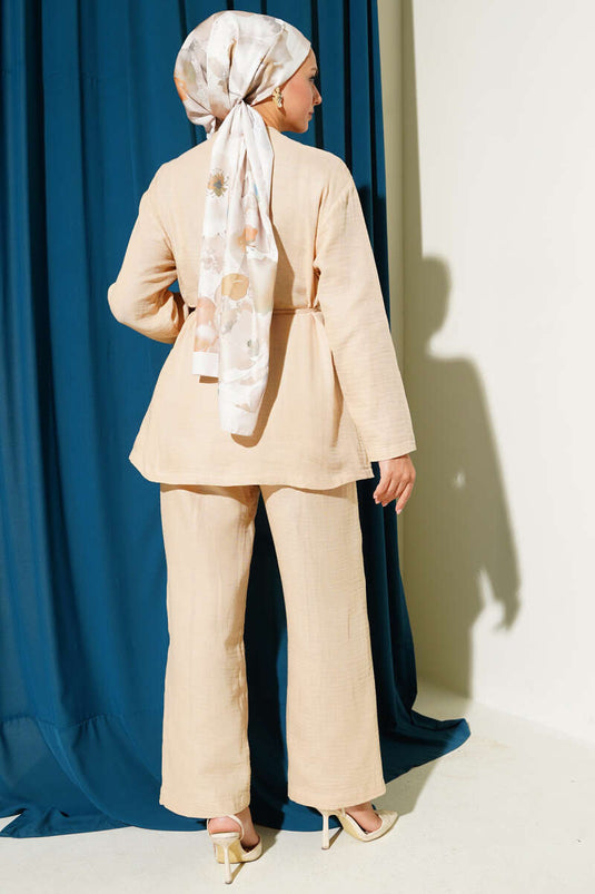 Brit Düğme Kaplamalı İkili Takım Latte