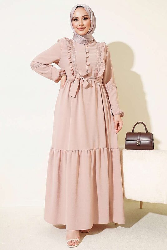 Vestito beige con bottoni Brit e dettagli in pizzo